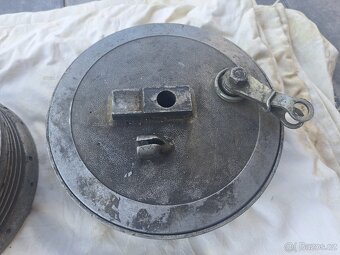 Jawa 250 350 kývačka - náboje kol + brzdové štíty - 3