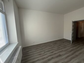Pronájem bytu 1+1, 34 m² – Křižíkova 1105, Chomutov - 3