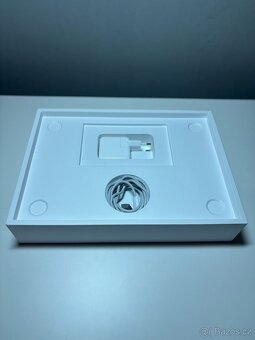 Apple MacBook 13” s čipem M2 - 3