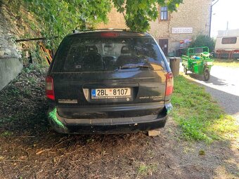 Chrysler Grand Voyager 7 míst - 3
