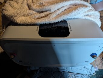 Prodám bojler Ariston EVO 80l - 3