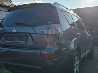 Mitsubishi Outlander - 3