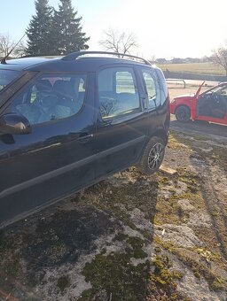 Škoda Roomster prodám díly 2006 - 3