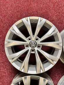 5x112 R17 originál VW Tiguan 2017 - TOP - 3