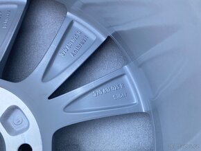 ŠKODA SUPERB III 3 2015-2024 ALU DISK KOLO 8J X 18" ET44 - 3