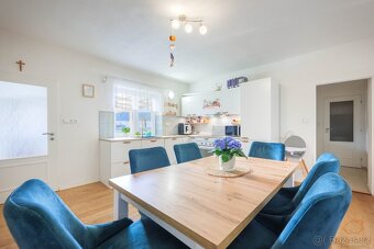 Prodej rodinného domu 221m² - Vyškov - Nouzka - 3