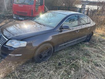 Prodám VW passat B6 2.0 TDI BMM 2005 DSG - Nepojízdné - 3