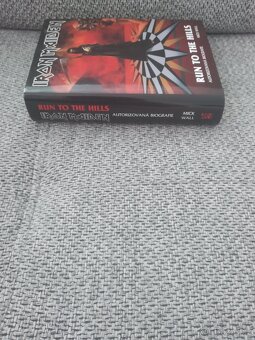 Kniha iron maiden - 3