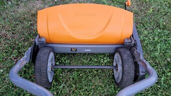 Vřetenová sekačka Fiskars StaySharp Max – Skvělý stav - 3