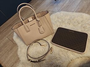 Michael Kors KALI medium kabelka 2v1 a obal na iPad - 3