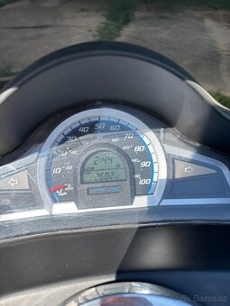 Honda PCX 125ccm najeto pouze 2682KM - 3