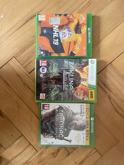 Xbox One X - 3