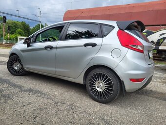 Prodám ford fiesta r.v.2009 - 3