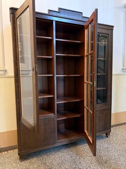 Prosklená knihovna - 3