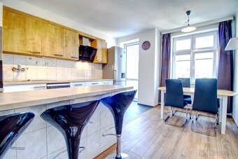 Byt 3+1, 92 m2/balkon, Hradec Králové – centrum. - 3