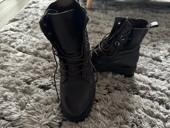 Kvalitní kotníčkov é kožené boty zn Baťa vel 39 - 3