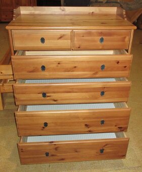 Šuplíková komoda z borovice - celomasiv - Výborný stav - 3