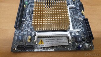 Základní deska mini ITX J1800I-A s LPT + 4GB RAM - 3