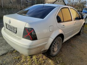 Volkswagen Bora 2.3i VR5 110.KW AGZ, DZL - pouze díly - 3