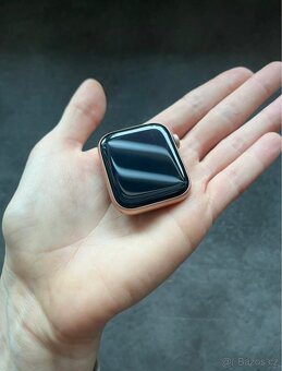 Apple Watch SE 44mm - 3