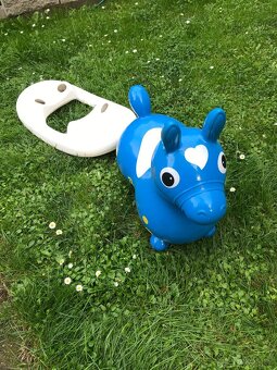 Hopsadlo Rody s houpackou - 3