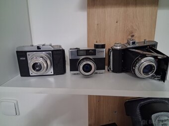 Sbírka starožitných fotoaparátů - 3
