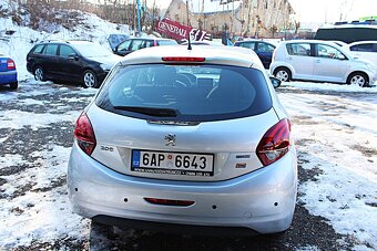 Peugeot 208 - 3