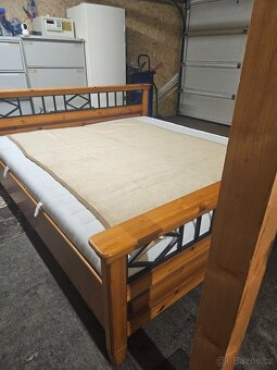 Prodám postel 180x200 s rošty a matrací. - 3