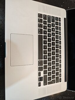 MacBook Pro 15" Mid 2015 i7 / 16GB – bez baterie/SSD - 3
