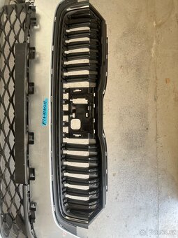 Octavia 4 facelift kapota,naraznikmaska-černý rámeček,svetla - 3