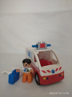 Lego duplo 4979 sanitka - 3