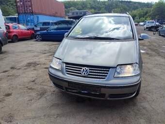 VW Sharan č. 27069 - 3
