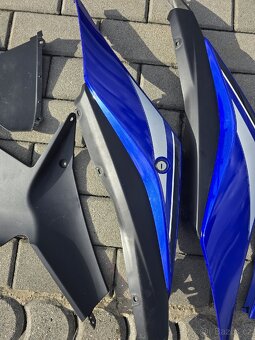 Yamaha yzf R3 - 3