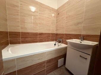 Pronájem bytu 2+1 52 m² Šimkova, Jirkov - 3