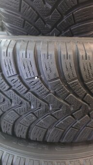 Prodám zimní pneu 215/60/16 - 3