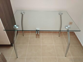 Skleněný stůl s židlemi - 3