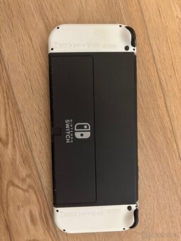 Nintendo Switch OLED White + 11 her + 128GB karta + záruka - 3