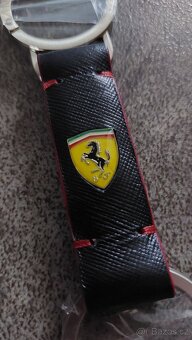 Originální kožená Ferrari klíčenka - 3