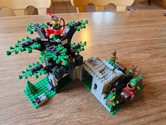 LEGO 6066 - Camouflaged outpost - 3