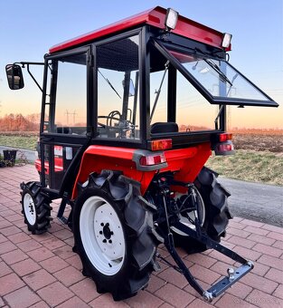 Japonský traktor KUBOTA GL 23 Diesel 3 válec, 23HP - 3