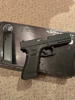 Airsoft WE Glock 18C - 3