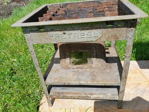 Staré petrolejové topení. - 3