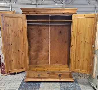 Šatní skříň borovice - 3