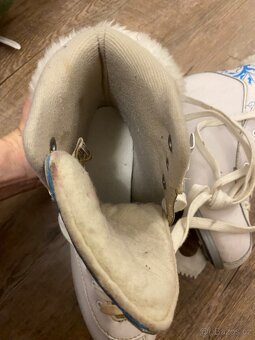 Dívčí brusle délka 21cm, vel. 34 - 3