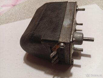 Trabant,vozy IFA, nový motorek stěračů 6 V - 3