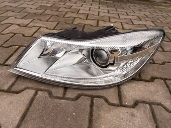Zánovní Hella xenonové světlomety Škoda Octavia 2 facelift - 3
