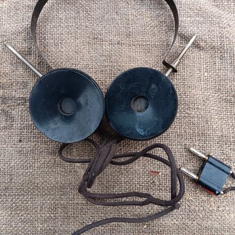 Sluchátka k rádiu vysilačce - 3