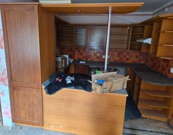 Kuchyně hnědá , deska BOSCH, digestoř - 3