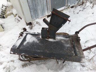 Kovová radlice na čtyřkolku. - 3