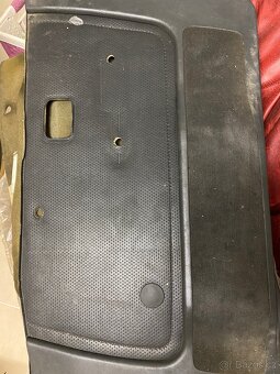 E28 M5 interiér - 3